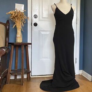 Elegant Black Trumpet Style Maxi Dress